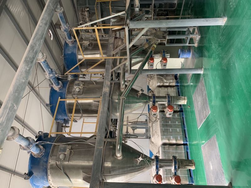 四方麵維（wéi）護保養粉末分級機
